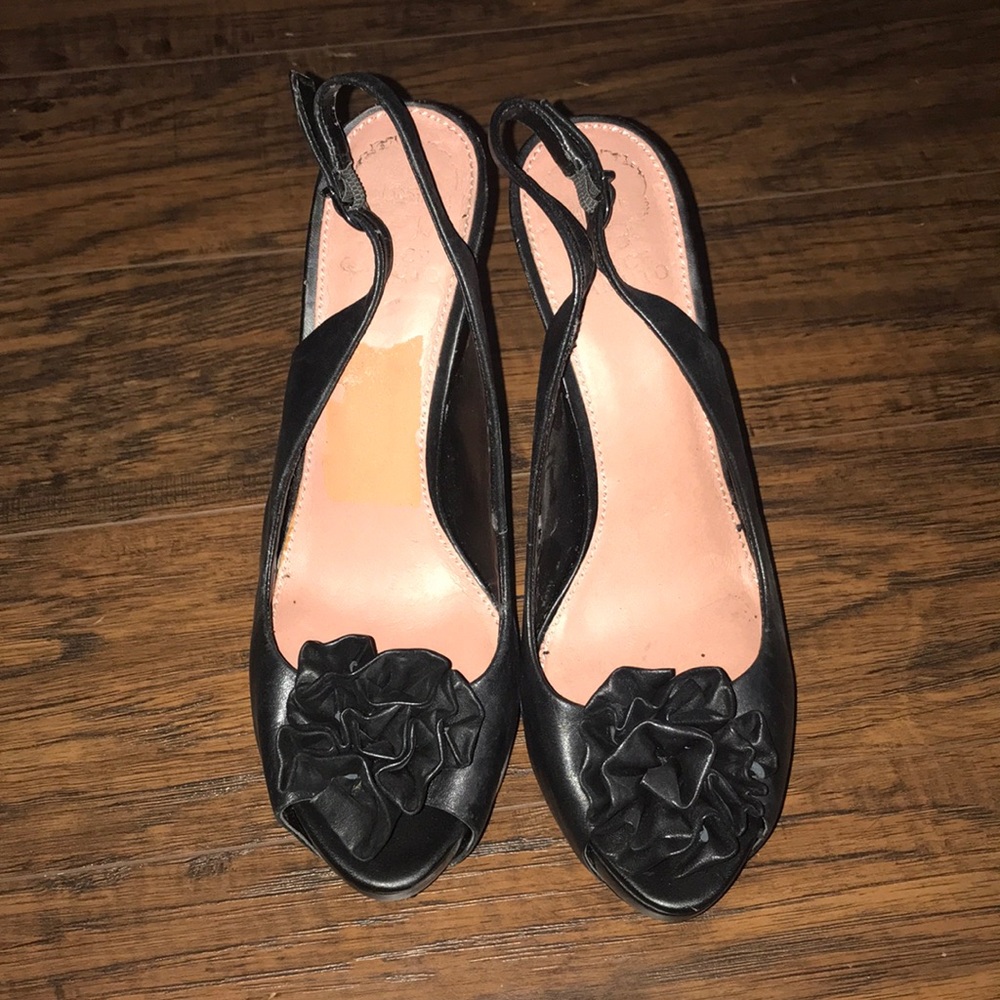 Vince Camuto black heels with open toe and flower